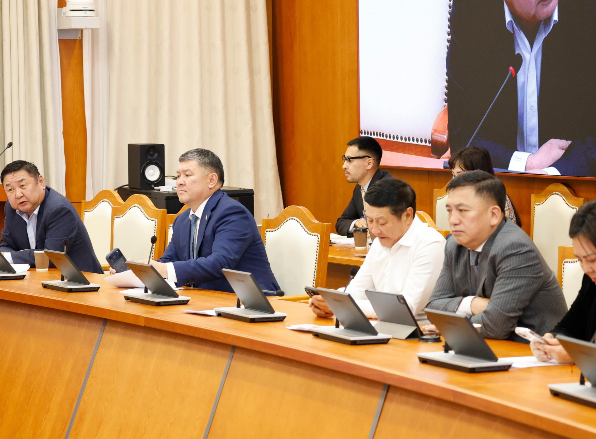 ХЗБХ: ШЕЗ-ЫН ШҮҮГЧ БУС ГИШҮҮДИЙГ СОНГОН ШАЛГАРУУЛАХ АЖЛЫН ХЭСГИЙН БҮРЭЛДЭХҮҮНИЙГ БАТАЛЛАА